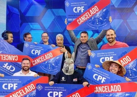 Flávio Bolsonaro é detonado por falta no MPF para dançar 'boga' com Sikêra