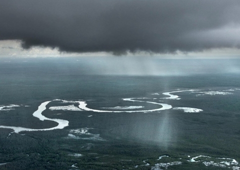 Governo do Amazonas quer lucrar bilhões com venda da água da chuva 