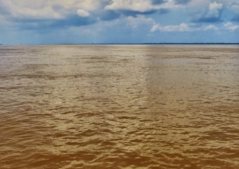 Criança de 12 anos desaparece após acidente com barco no Amazonas