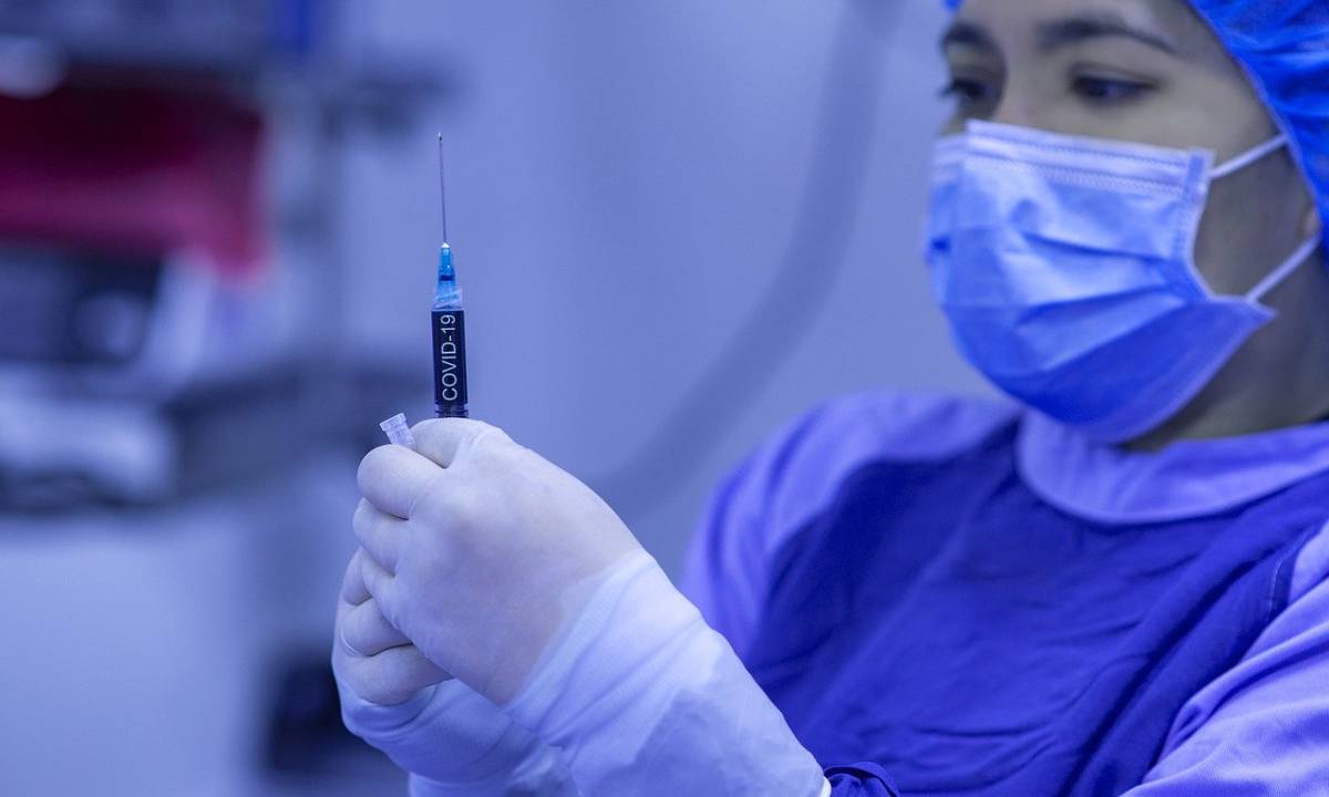 Ministério da Saúde reduz número de vacinas anunciadas para abril