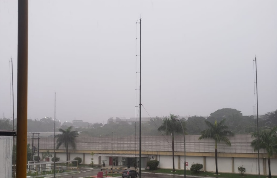 Manaus pode ter pancadas de chuvas e Inmet alerta sobre perigo potencial