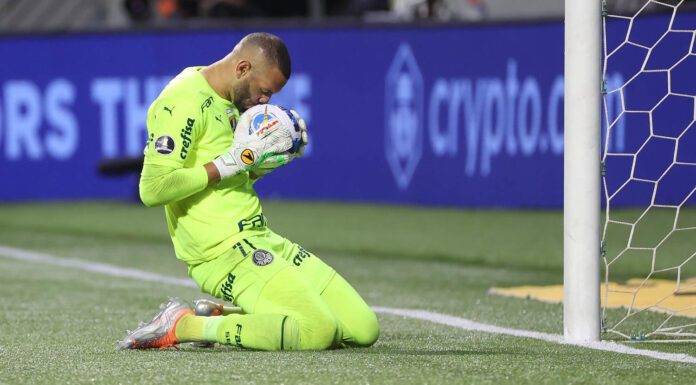Palmeiras enfrenta o Corinthians neste domingo; veja escalação