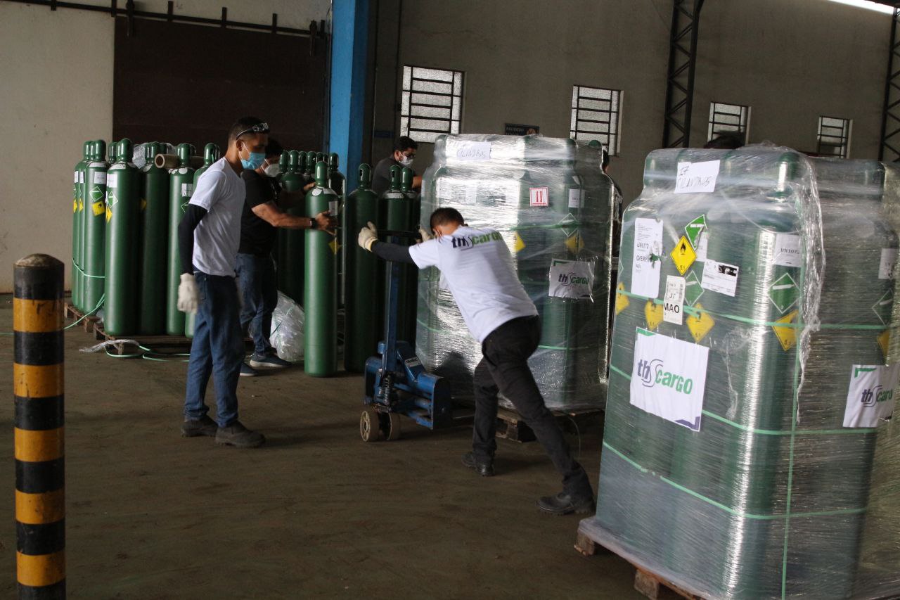 Petrobras envia 100 cilindros de oxigênio para hospitais do Amazonas
