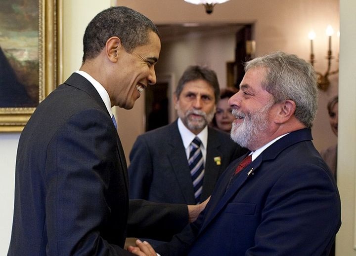 Deputado do PT anuncia presença de Obama na posse de Lula e depois apaga post