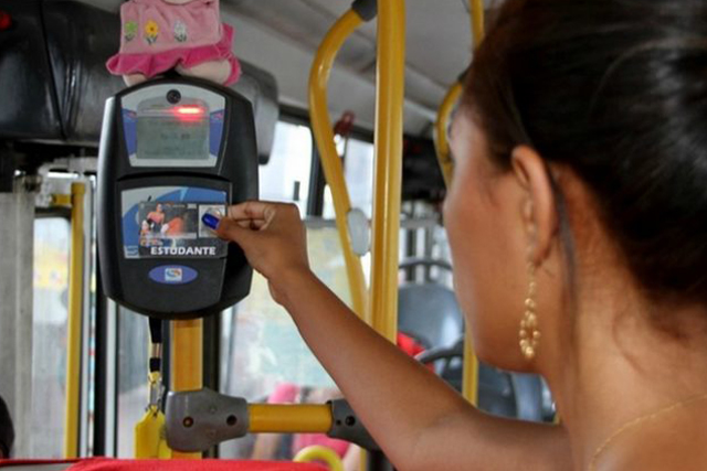 Estudantes de Manaus já podem fazer cadastro e recadastro da meia-passagem 