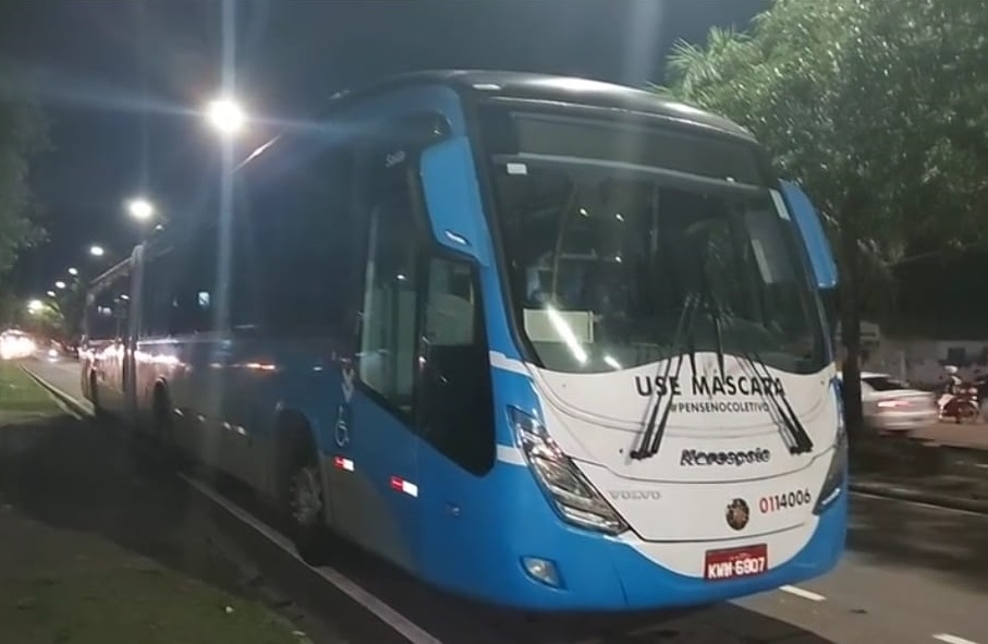 Trio toca o terror durante assalto ao ônibus da linha 640, em Manaus