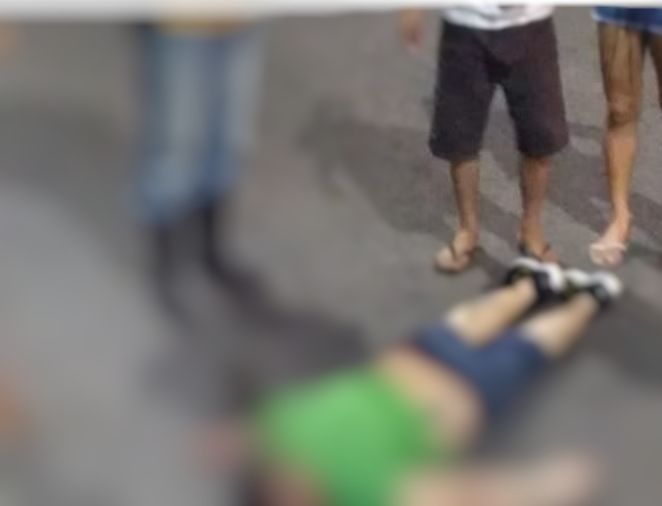 Homem morre em acidente gravíssimo entre carro e motocicleta em Manaus