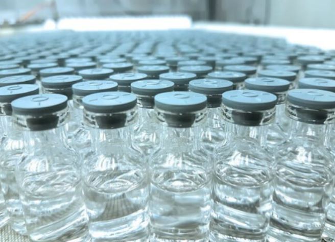 Atraso na chegada de insumos pode atrapalhar entrega de vacinas da Fiocruz