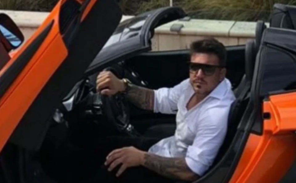 Ex-piloto de Fórmula 1 Tarso Marques é preso em São Paulo por receptação de veículo de luxo