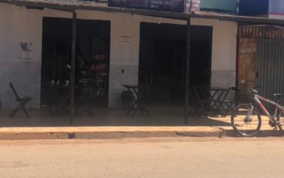 Lázaro Barbosa pede salgadinhos em padaria e funcionária fica pálida