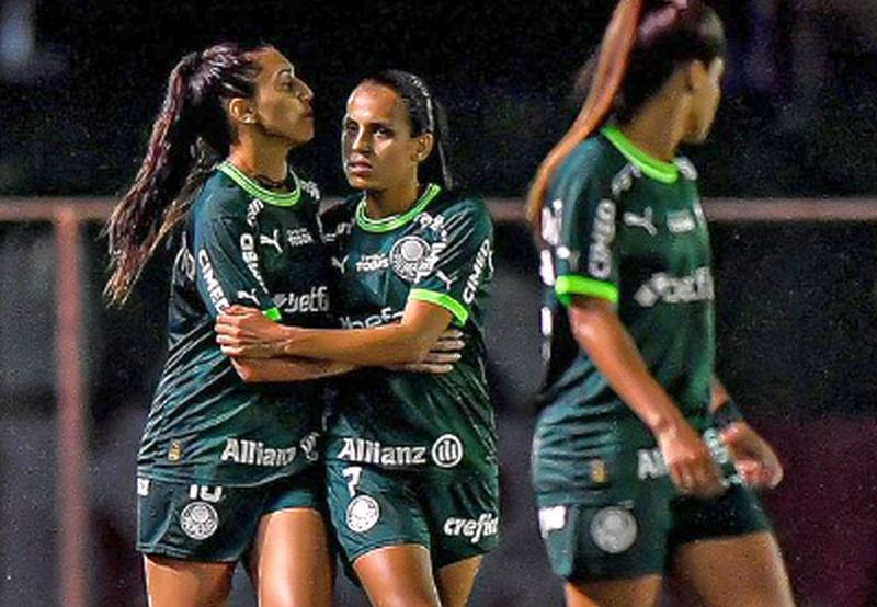 Palmeiras vence Flamengo e lidera Brasileiro Feminino 2023