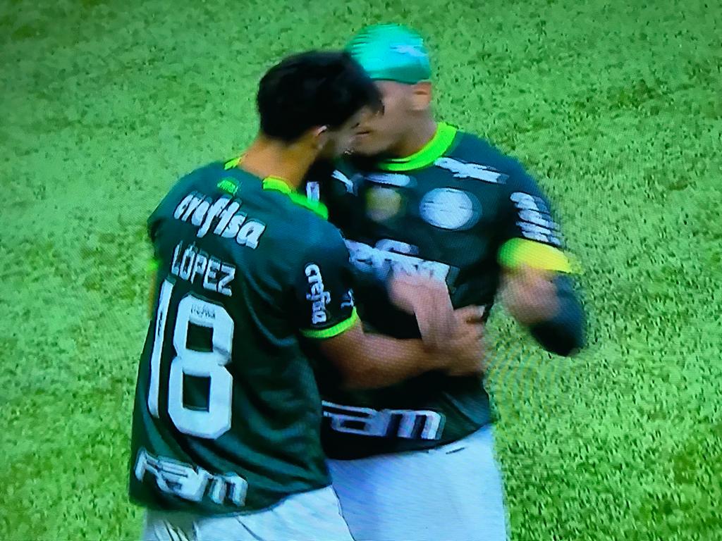 Palmeiras goleia Água Santa e é bicampeão do Campeonato Paulista