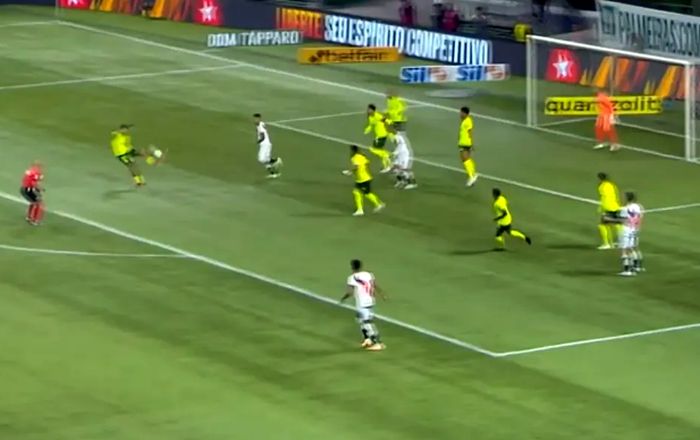 CBF aprova decisão do VAR no gol anulado em Palmeiras e Vasco