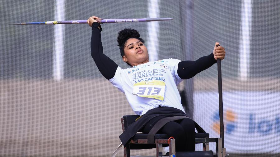 Raíssa Machado brilha no atletismo após depressão