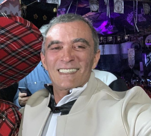 Carnavalesco Paulo Barros passa mal, é internado e transferido de hospital