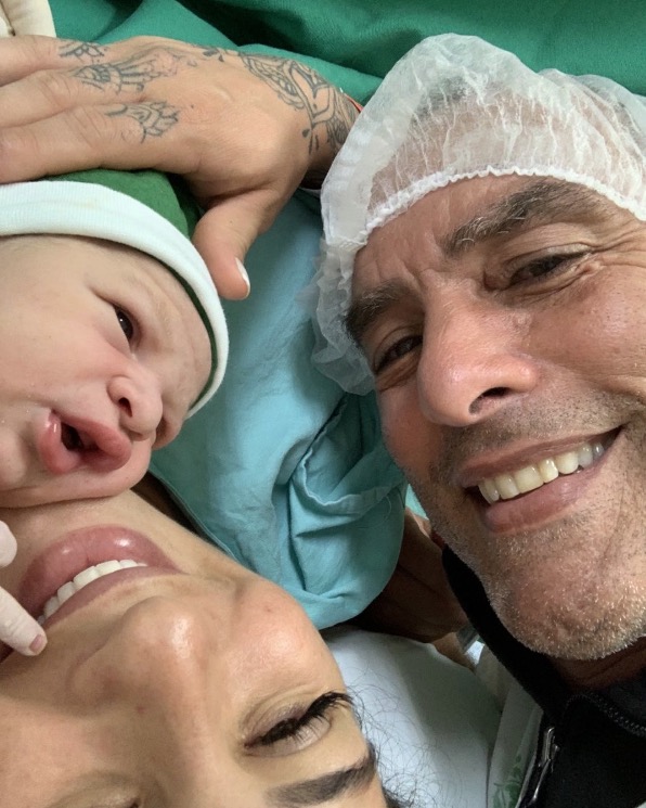 Aos 58 anos, Paulo Zulu anuncia nascimento do terceiro filho