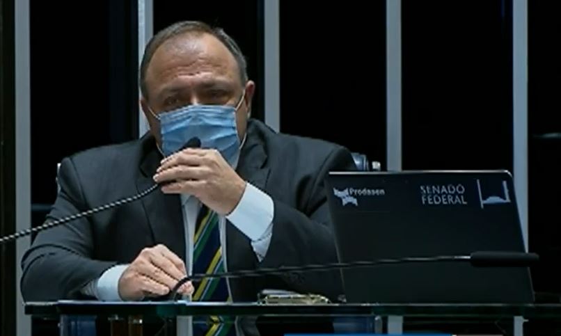 Pazuello afirma que falta de oxigênio é culpa dos hospitais de Manaus