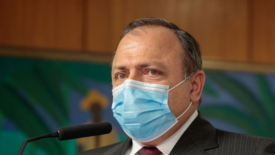 Pazuello confima compra de 138 mi de vacinas da Pfizer e Johnson & Johnson