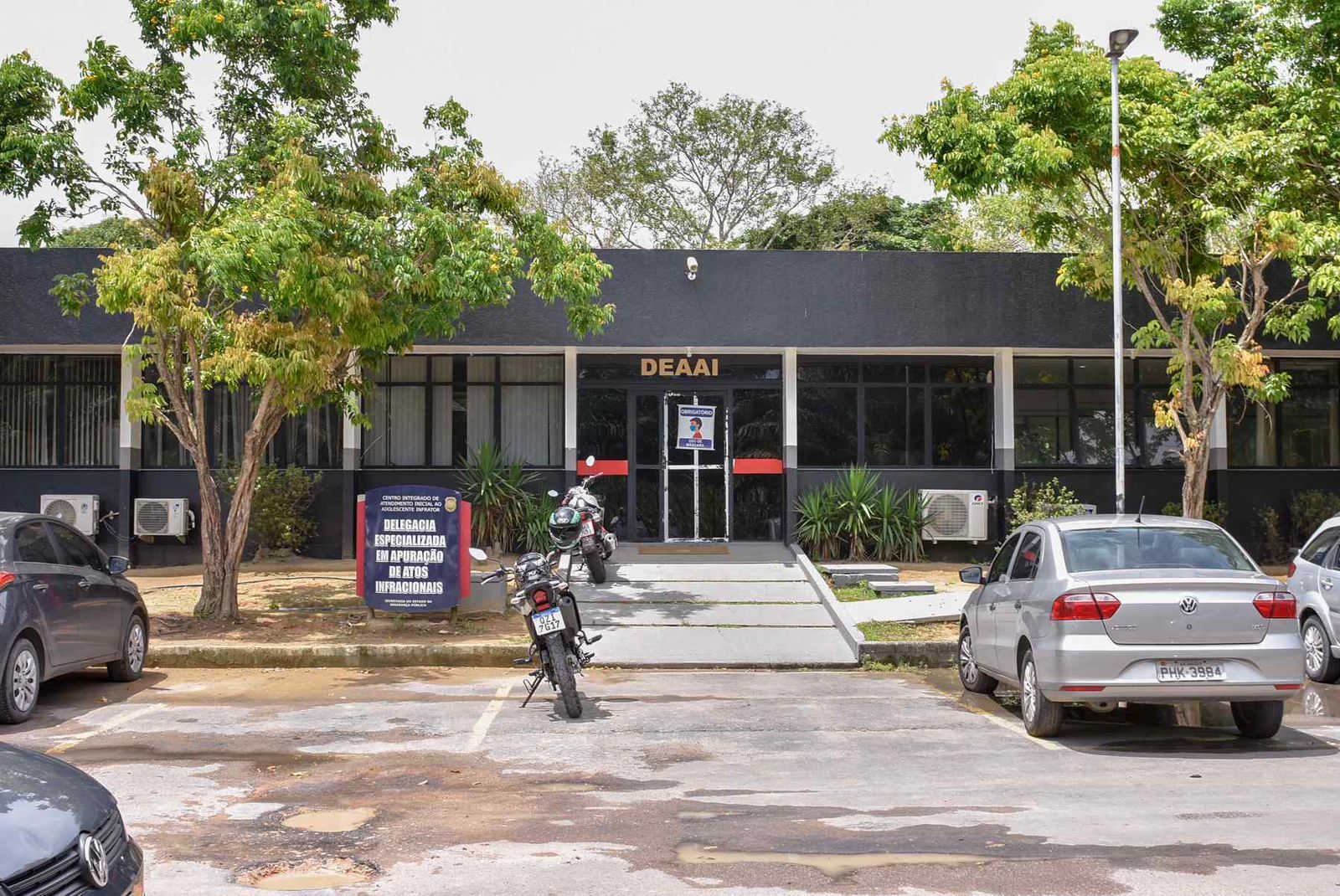 Adolescente que ajudou em roubo a motorista de app na Compensa é apreendido