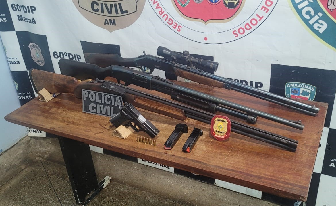 Polícia apreende quatro armas e munições usadas por piratas do rio em Maraã