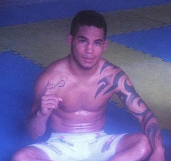 Polícia procura homem acusado de agredir criança em Manaus