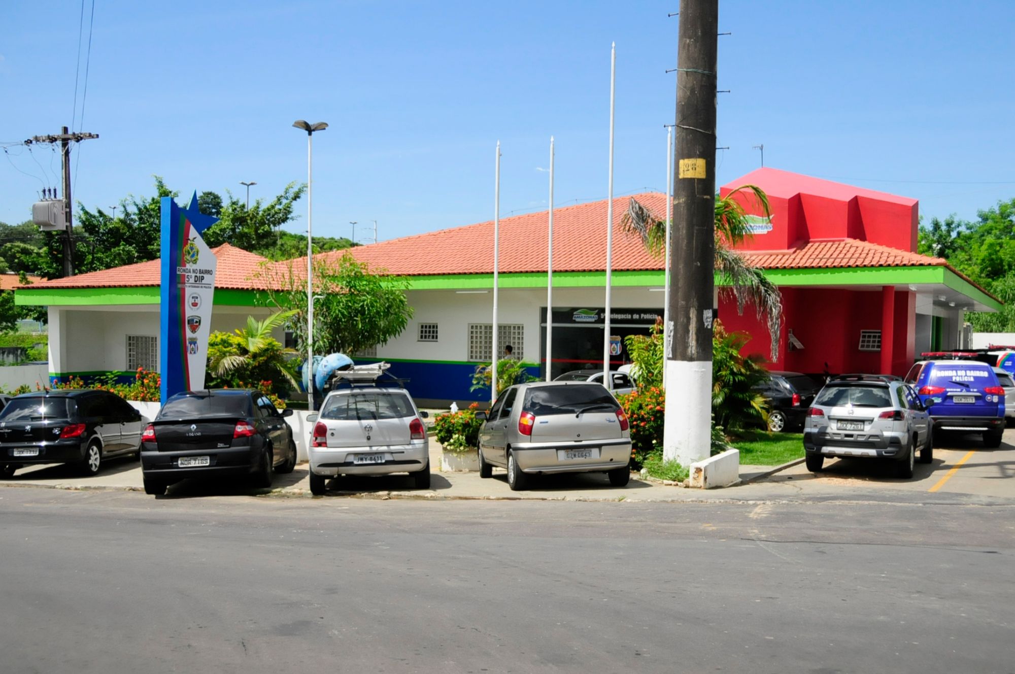 Suspeita de roubo e cárcere privado é presa em Manaus