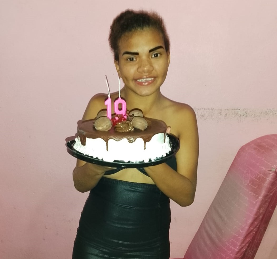 Jovem com TEA desaparece após sair da escola em Manaus; família pede ajuda