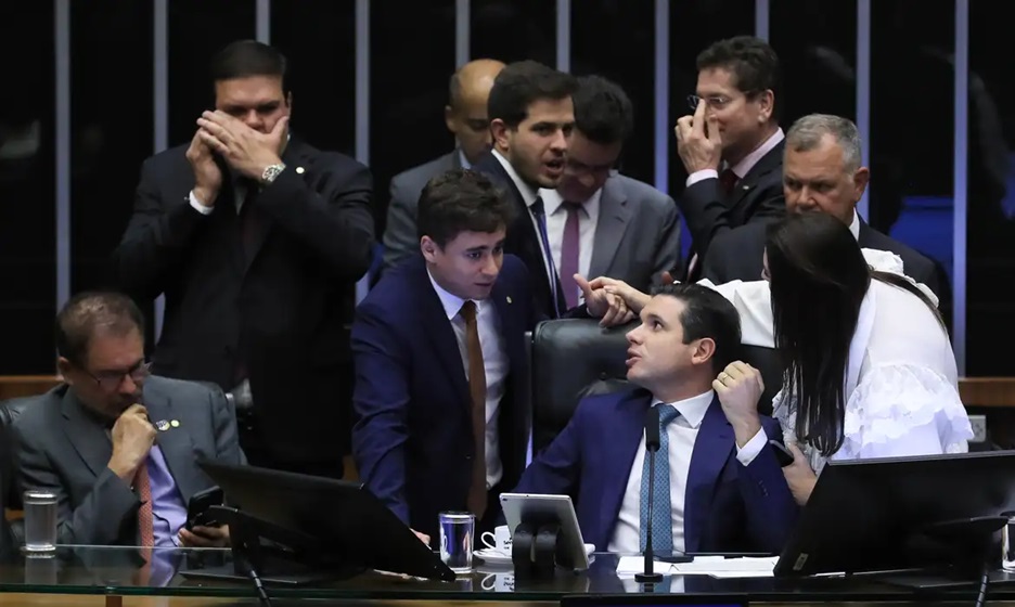 PEC da Blindagem amplia imunidade para deputados estaduais