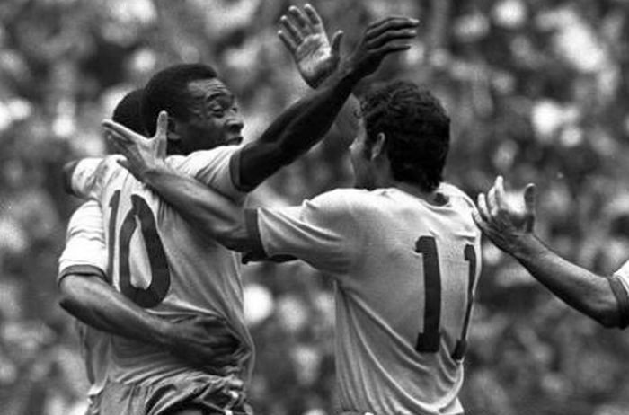 Aposentadoria da camisa 10: Santos recua após vídeo com pedido de Pelé