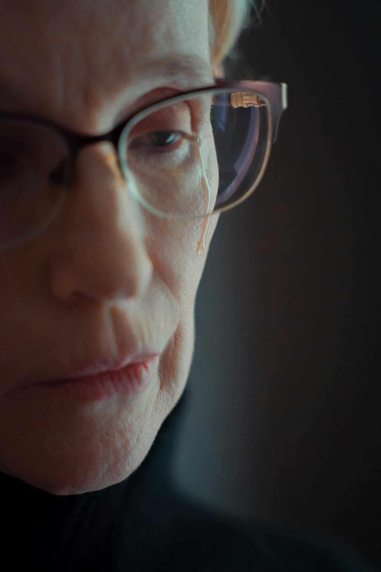 Qual a função das lágrimas ? Oftalmologista explica