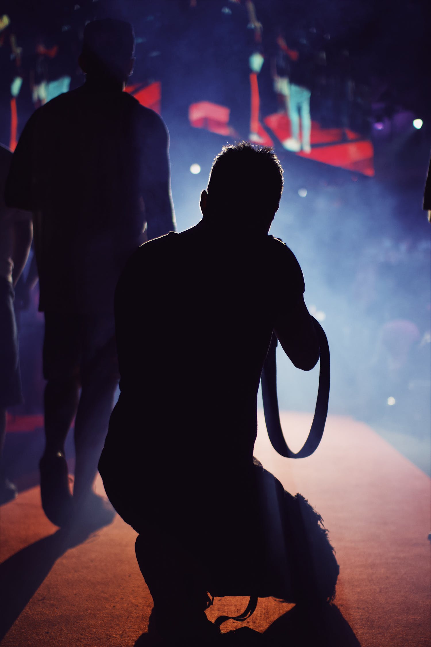 Homem mata 4 pessoas e deixa três feridos durante ataque nos EUA