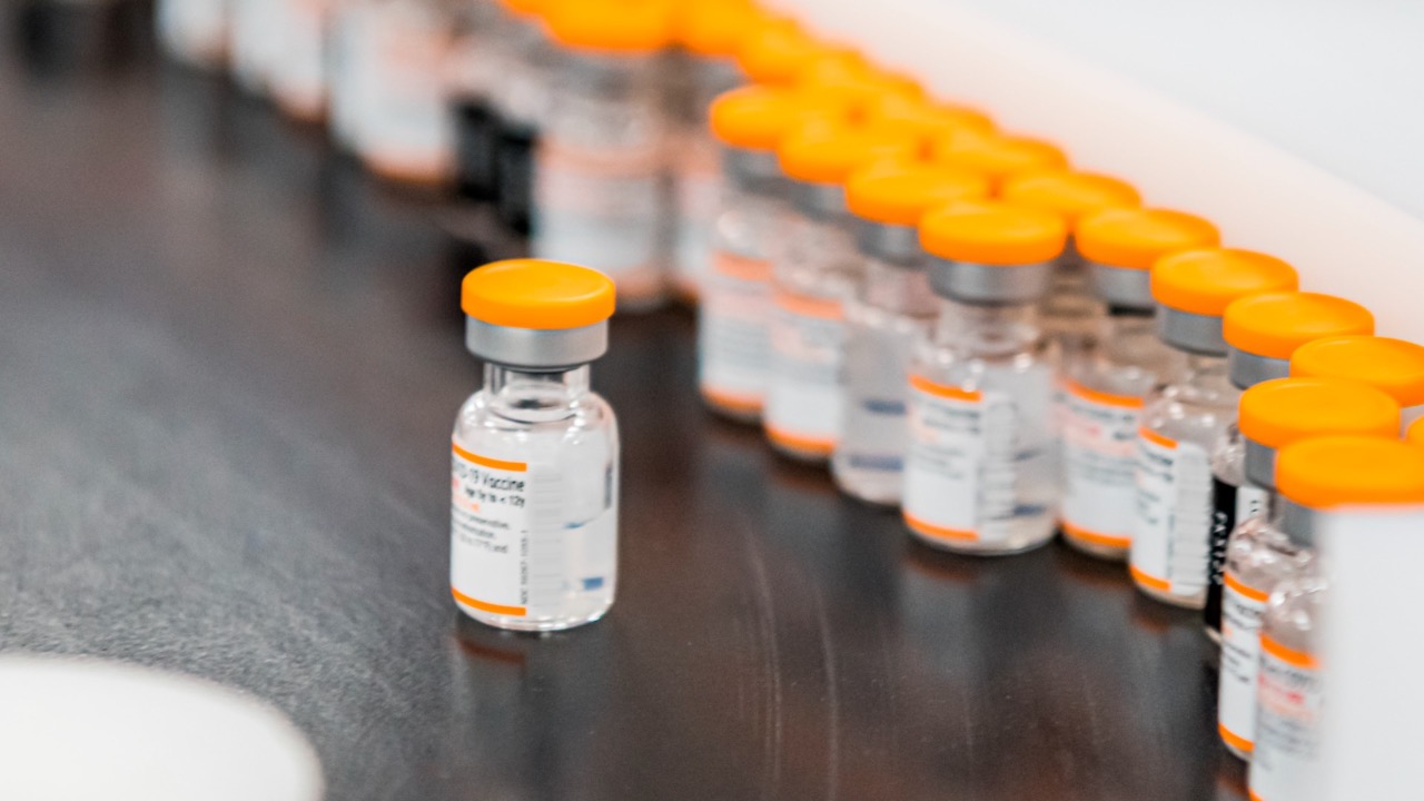 Pfizer entrega mais 1,8 milhão de doses de vacina pediátrica no dia 24
