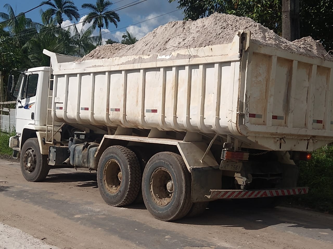 Homem é preso em flagrante por extração irregular de areia no Tarumã 