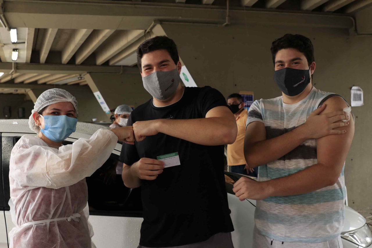 Mutirão de vacinação em Manaus imunizou 10 mil pessoas em 3 horas 