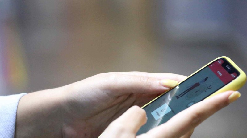 Polícia dá dicas para evitar roubo de dados bancários pelo celular 