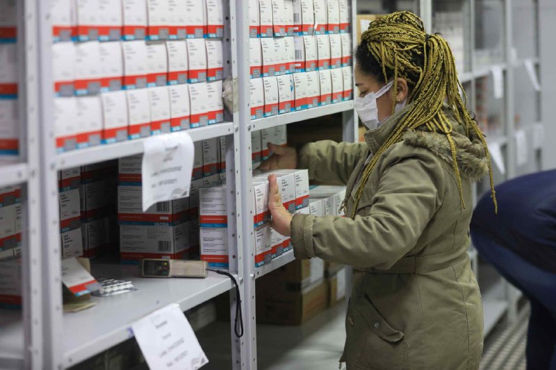 Amazonas recebe mais 108,8 mil doses de vacinas contra Covid-19