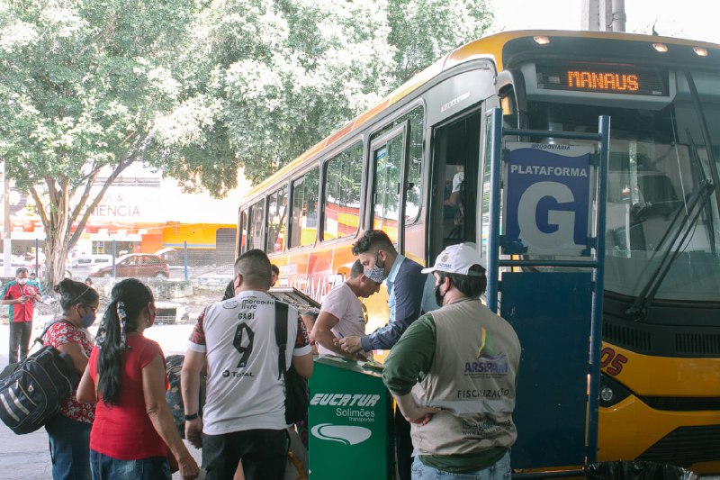 Mais de 18 mil pessoas deixam Manaus para aproveitar feriadão no interior
