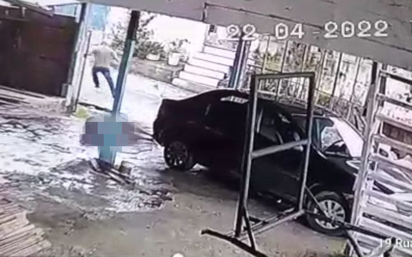 Vídeo flagra comerciante sendo assassinado enquanto lavava carro em Manaus