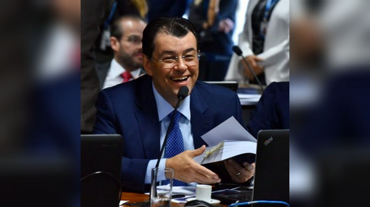 Eduardo Braga comemora decisão da PGR de manter benefícios da Zona Franca de Manaus