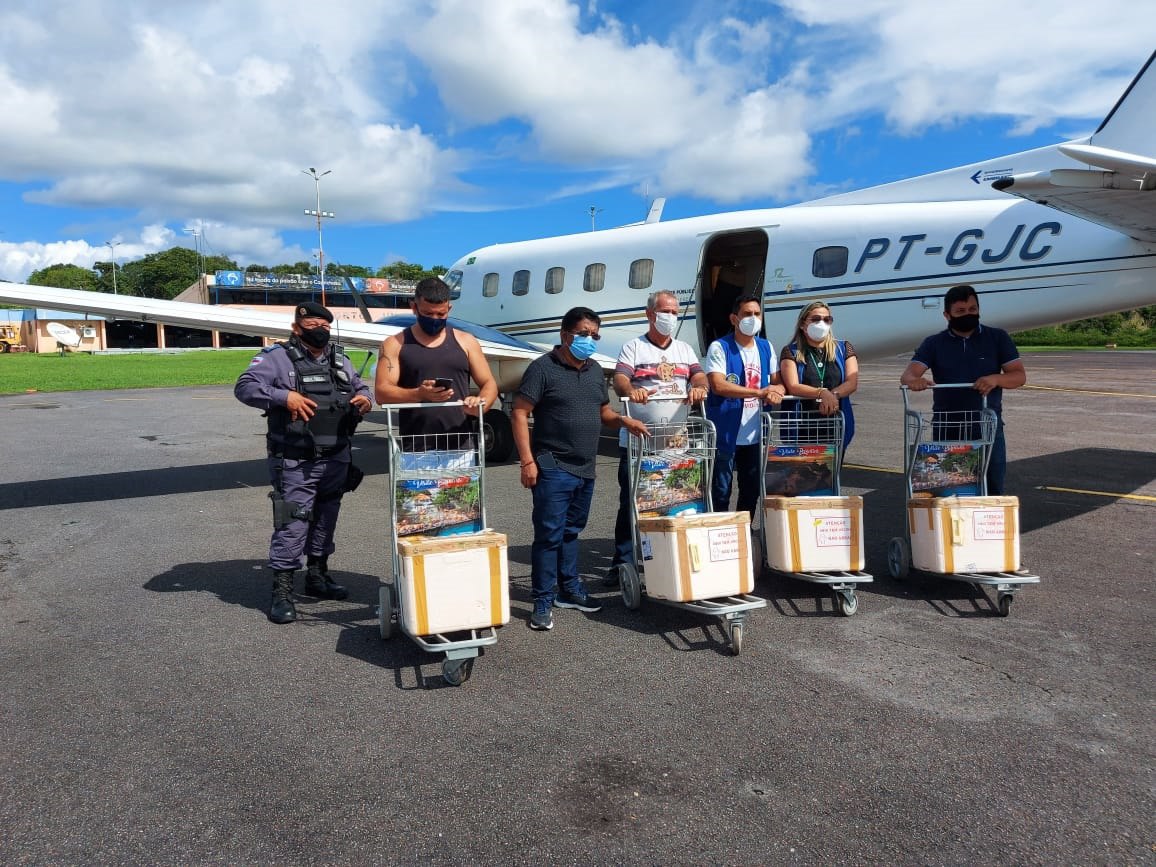 PM escolta vacinas contra a Covid-19 em Parintins