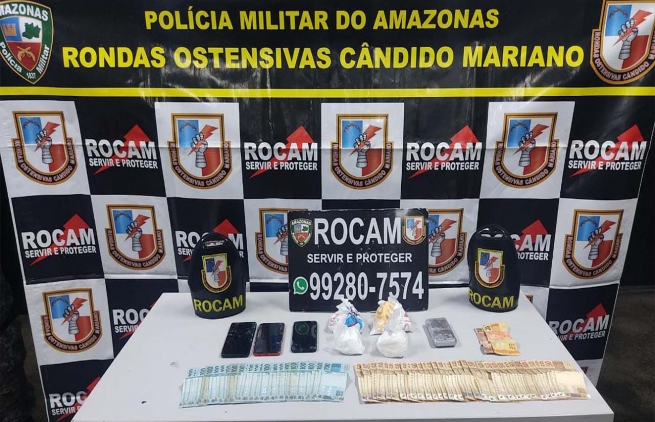 Mãe e filho são presos ao serem flagrados vendendo drogas em Manaus