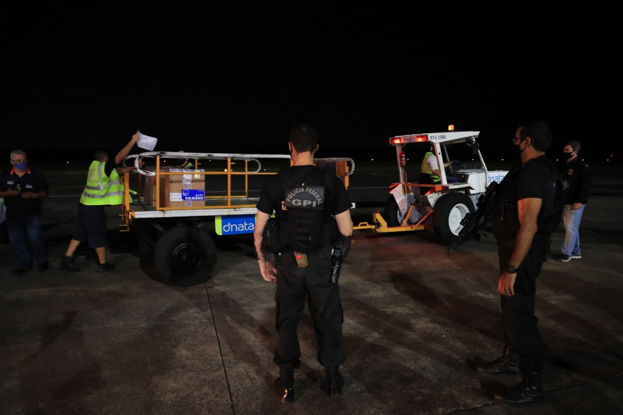 Mais de 56 mil doses de vacinas contra a covid-19 chegam ao Amazonas