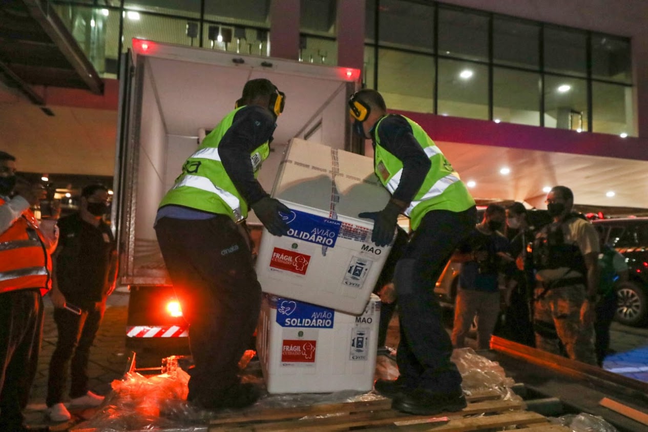 Pfizer anuncia produção de vacinas contra a covid-19 no Brasil