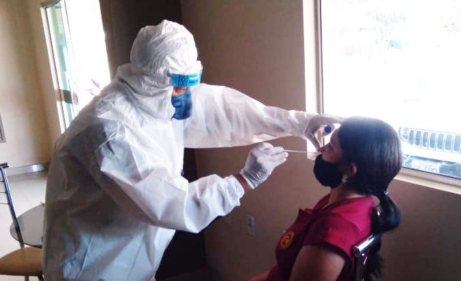 Prático de navio estrangeiro testa positivo para covid no Amazonas 