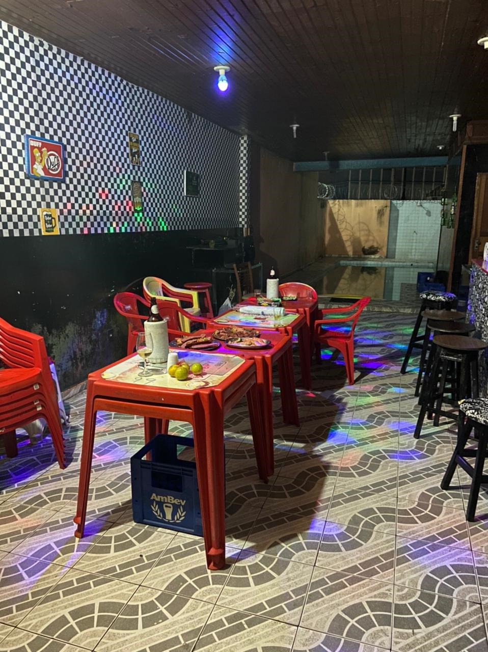 Polícia acaba com festa clandestina no Educandos