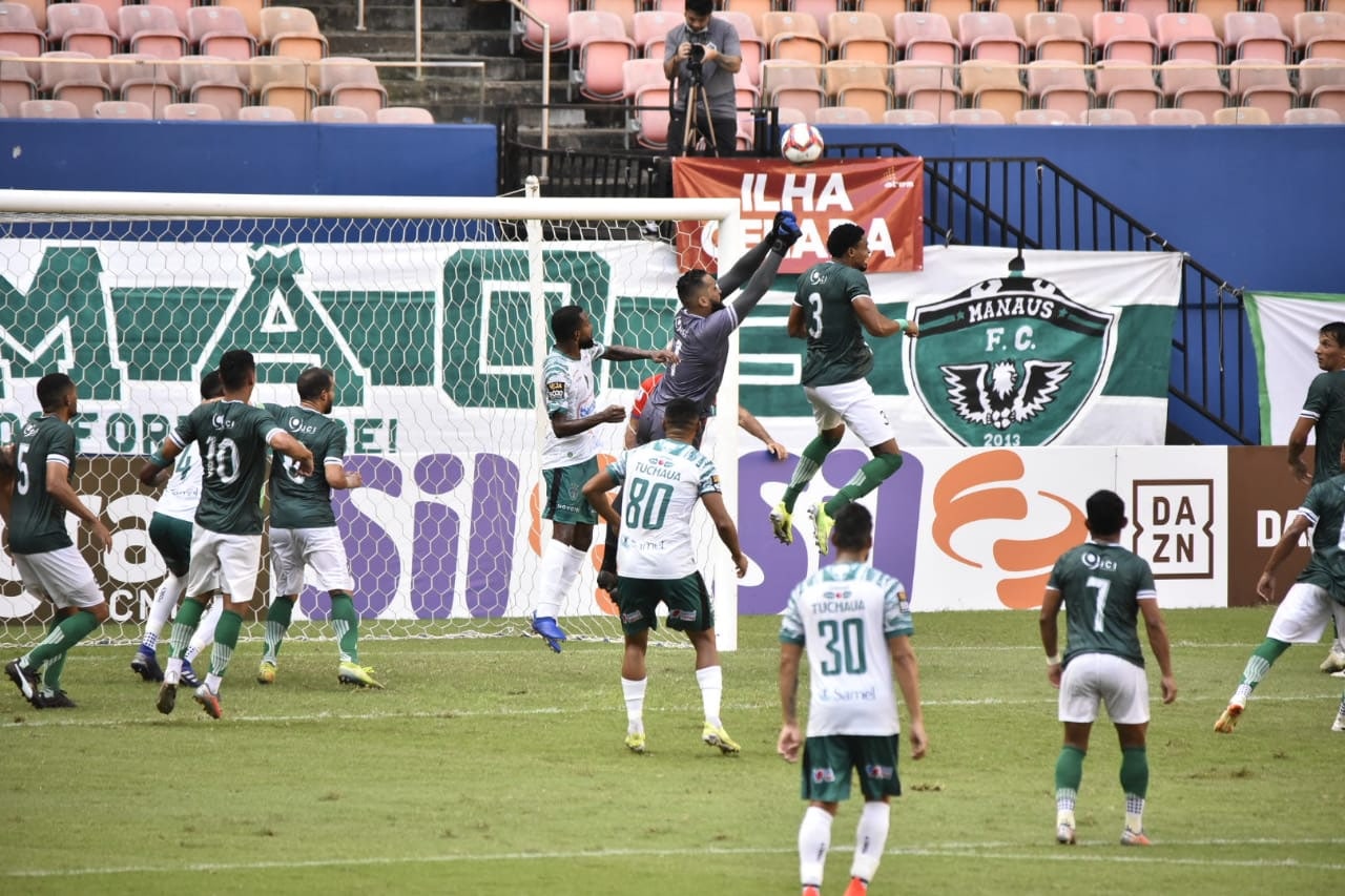 Manaus vence Floresta na Arena da Amazônia e assume liderança
