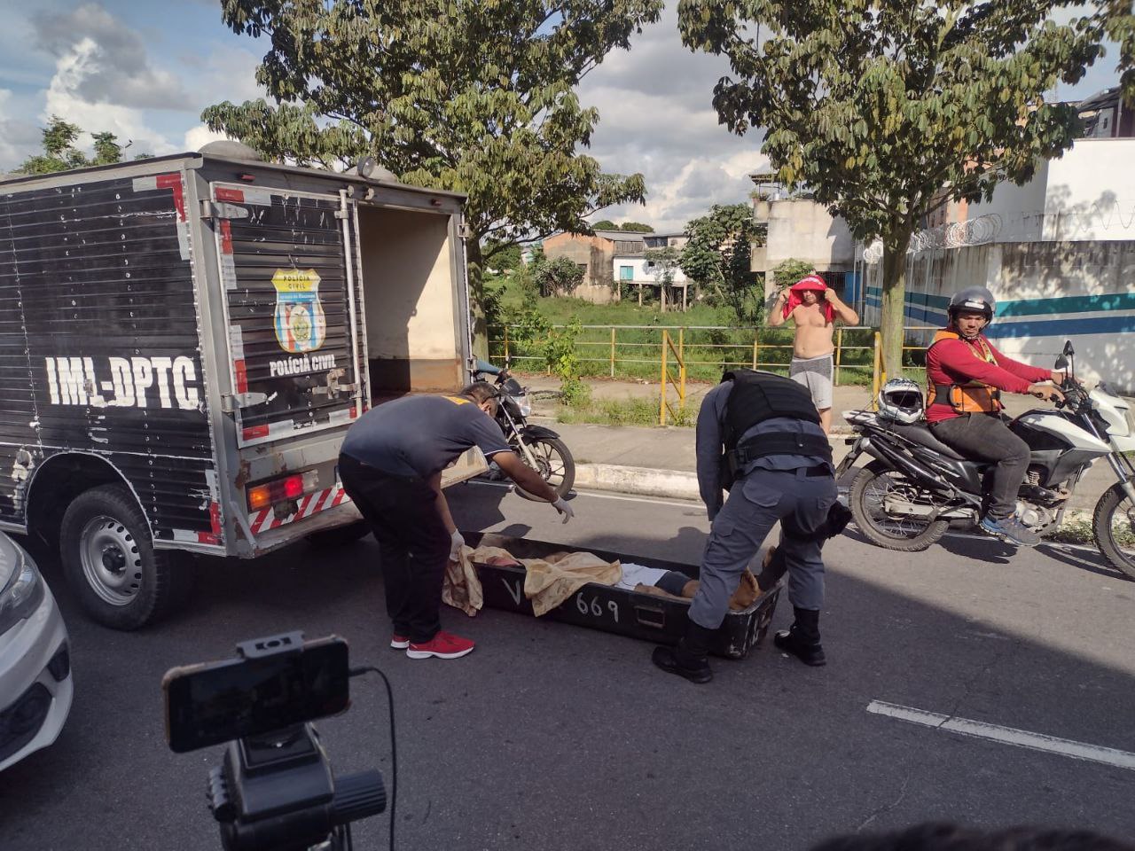 Suspeitos da morte de homem no Prosamim são presos em Manaus