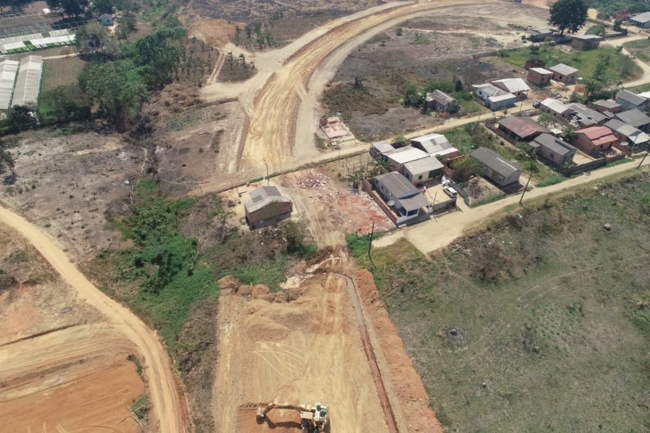 Construção de anel viário em Humaitá tem ritmo acelerado