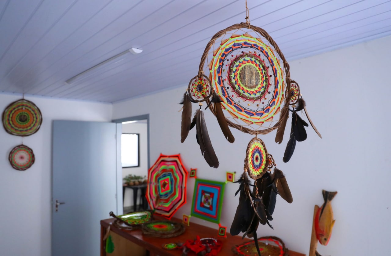 Dia do Artesão: Indígenas do AM mantém venda da arte mesmo durante pandemia