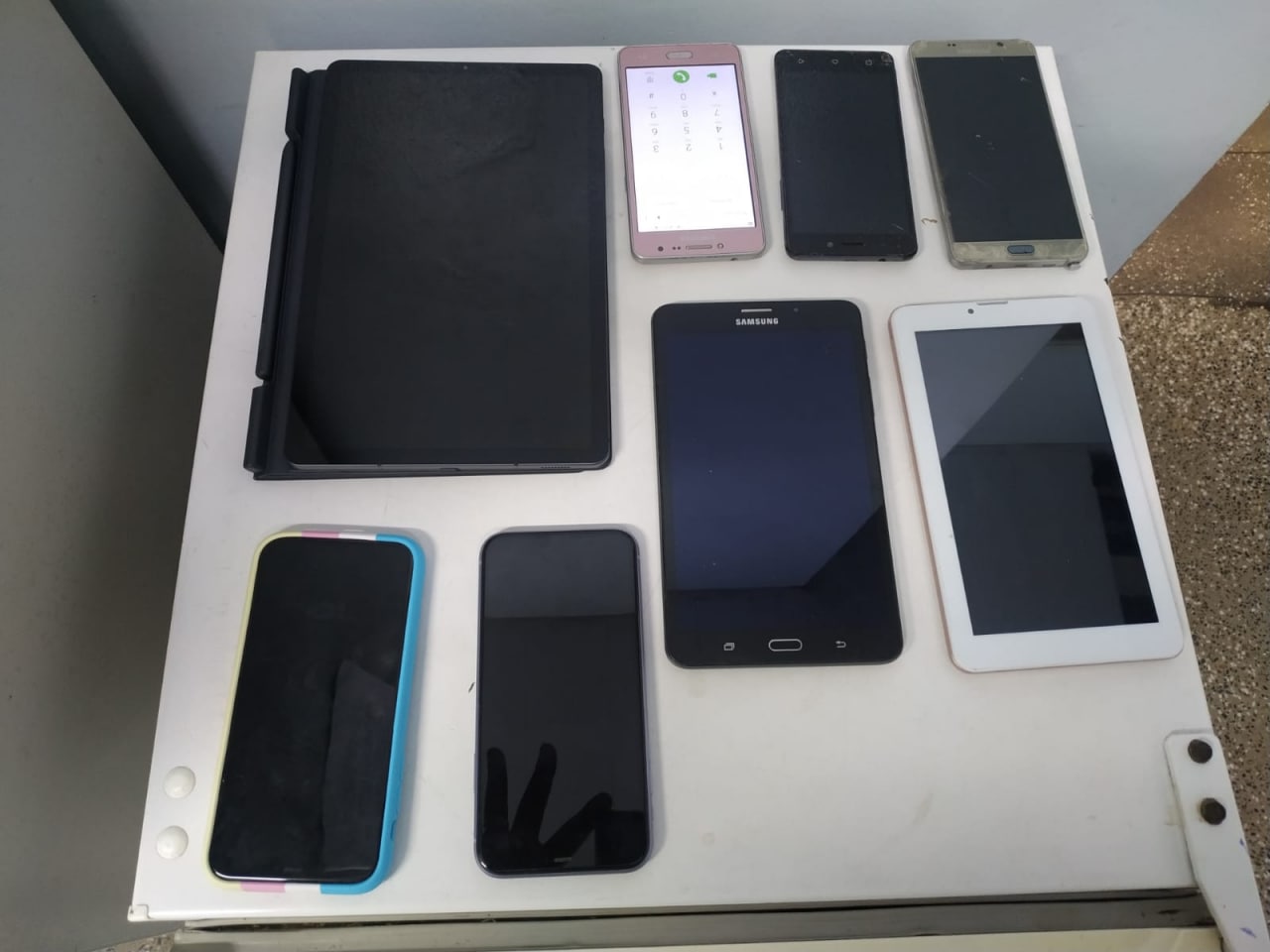 Suspeito de aplicar golpe do 'chapolin' é preso em carro blindado em Manaus